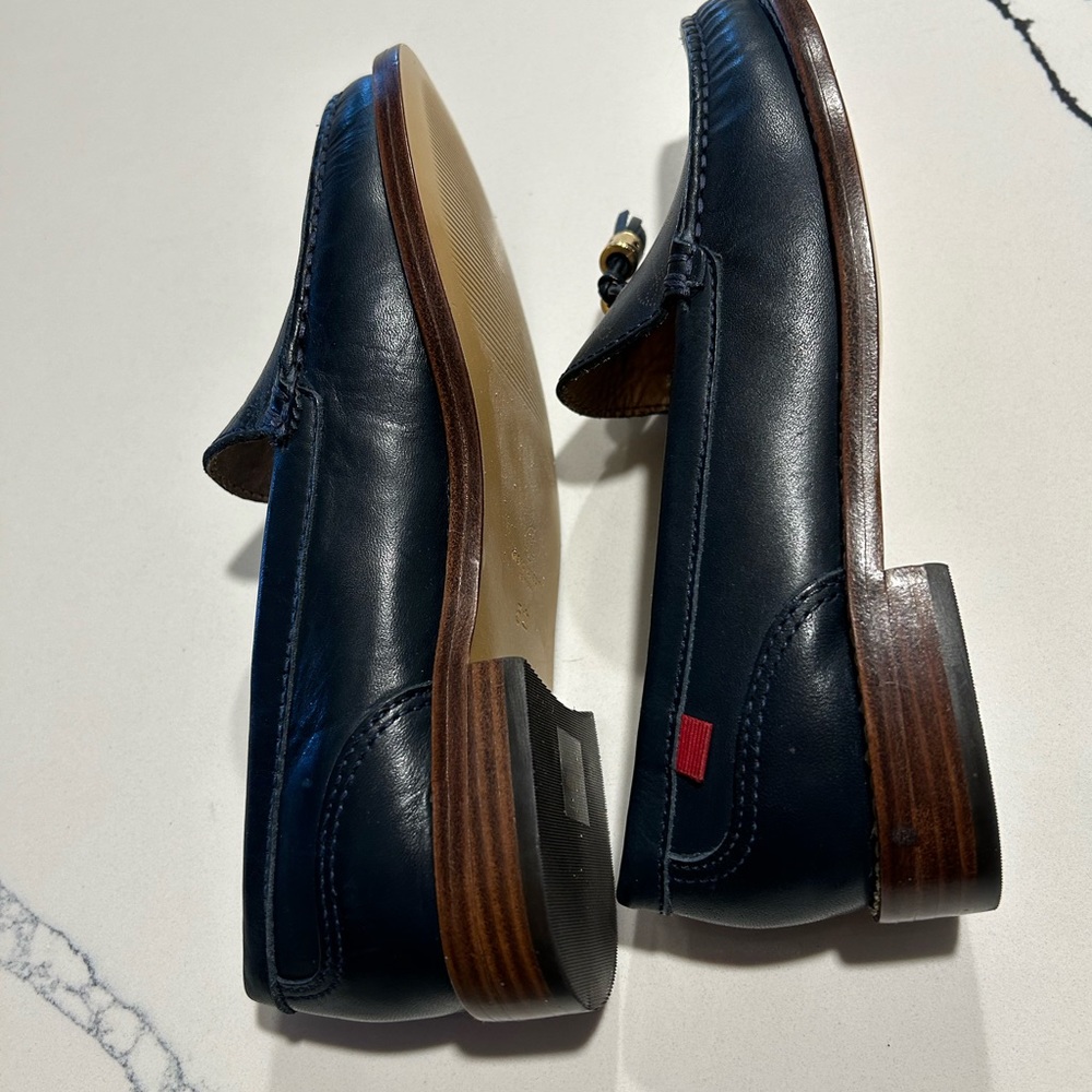 Marc Joseph West End styled loafers. These shoes are NWOT. Size 5 - Picture 3 of 7